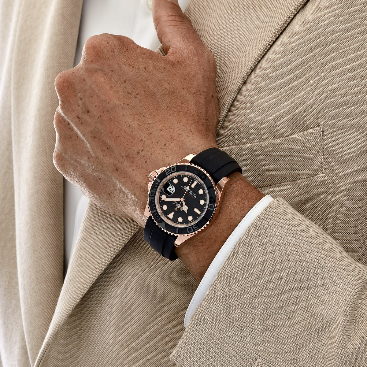 Yacht-Master 40 116655 Rose Gold Black Dial